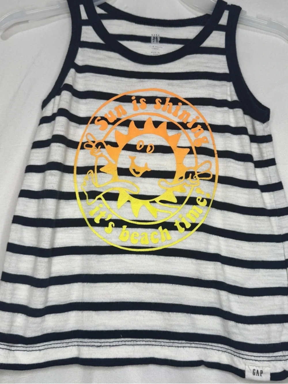 Baby GAP ‘Sun is shining….it’s beach time’ Graphic tee Size 12-18M